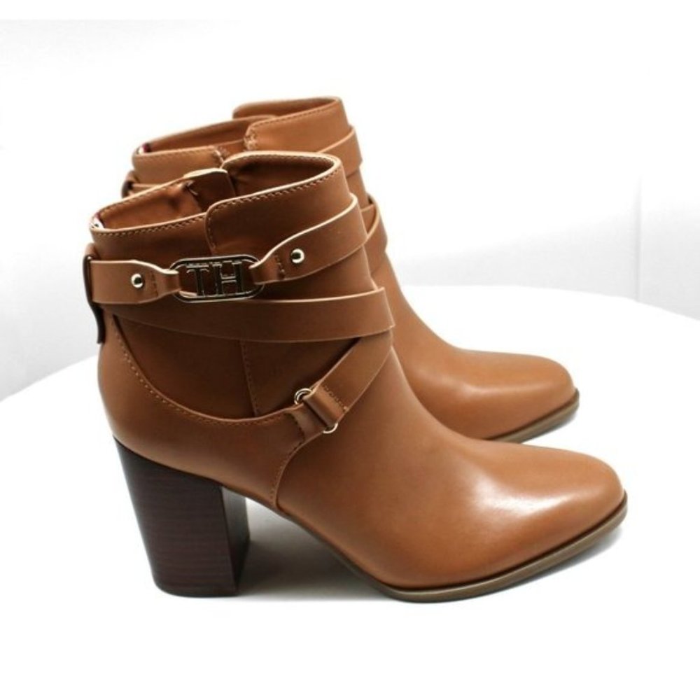 Tommy Hilfiger Darhla Block Heel Bootie (size 7.5) - Picture 3 of 8